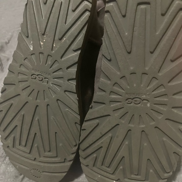 Good condition end conform luk I  int dhe front San warer Im cliner no Flowers’s - Picture 2 of 6